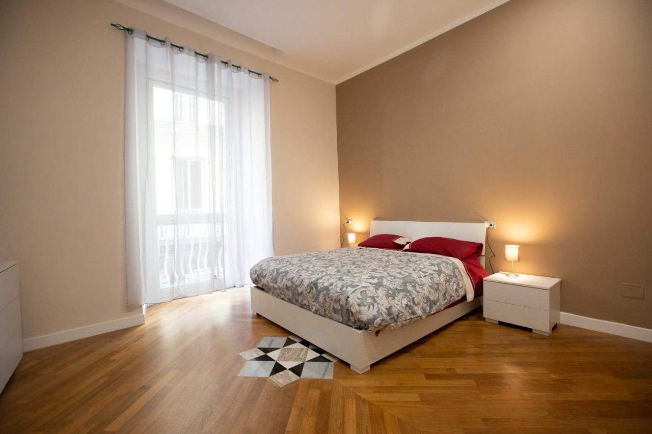 Privilege Chiaia By Dimorra Naples Luaran gambar