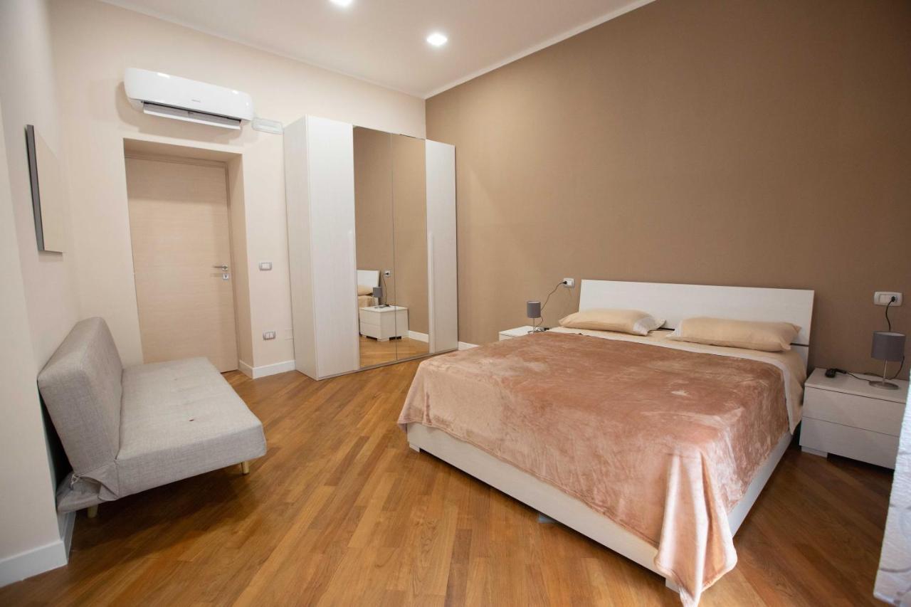 Privilege Chiaia By Dimorra Naples Luaran gambar