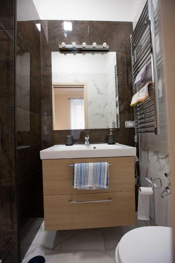 Privilege Chiaia By Dimorra Naples Luaran gambar