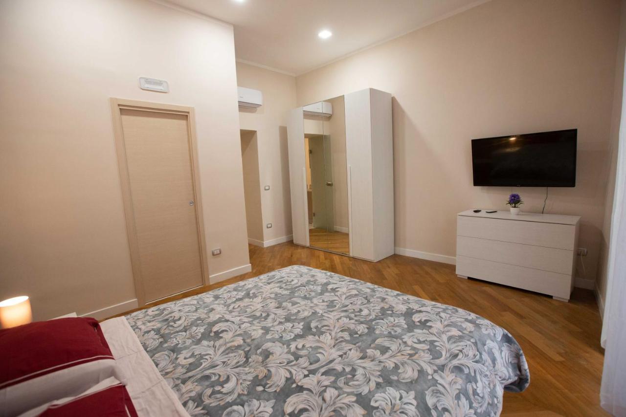 Privilege Chiaia By Dimorra Naples Luaran gambar