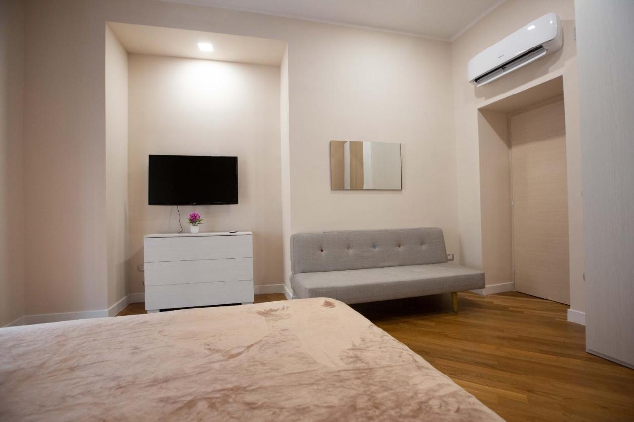 Privilege Chiaia By Dimorra Naples Luaran gambar